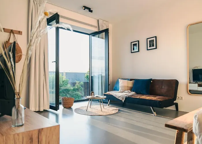 Sail 2025 View! Boutique Apartment Amsterdam - North Riverside